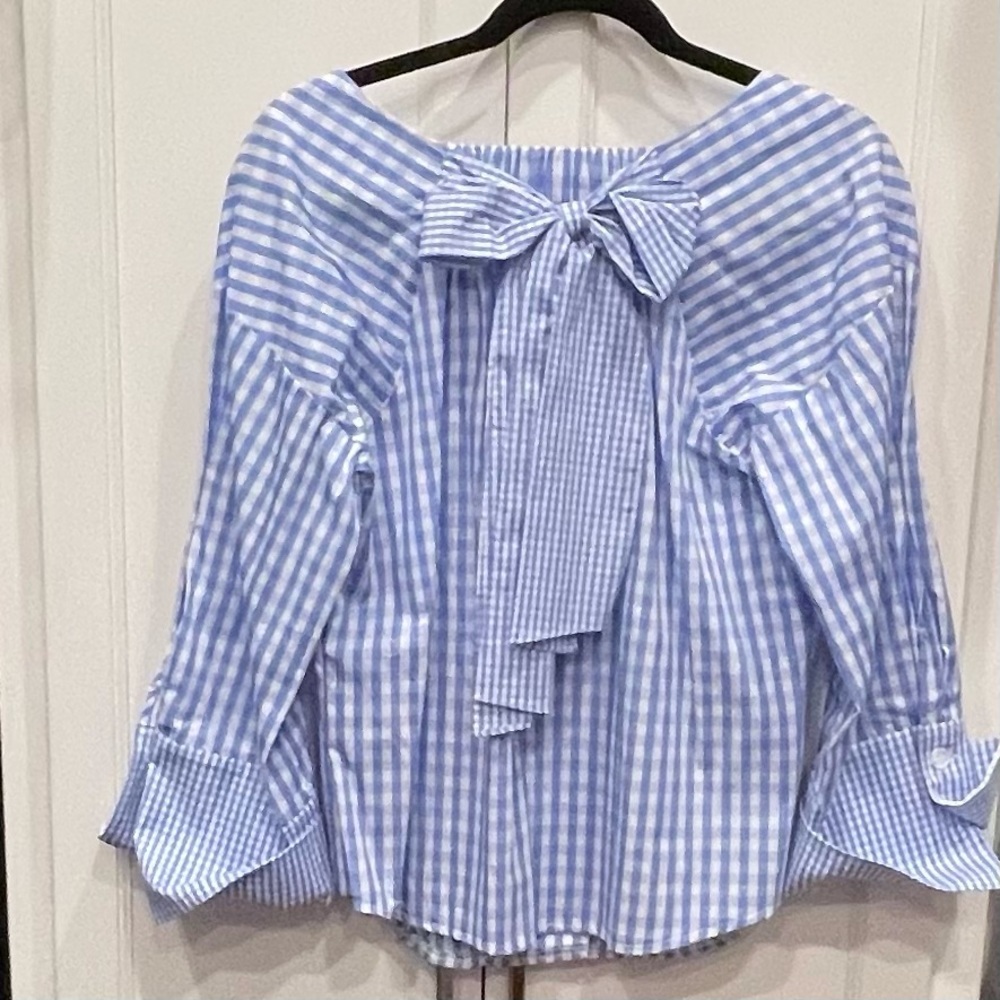 Checkered Top with bow in back.